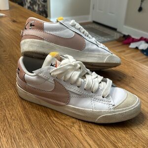 Nike Blazer Jumbo Swoosh 10.5 Women’s